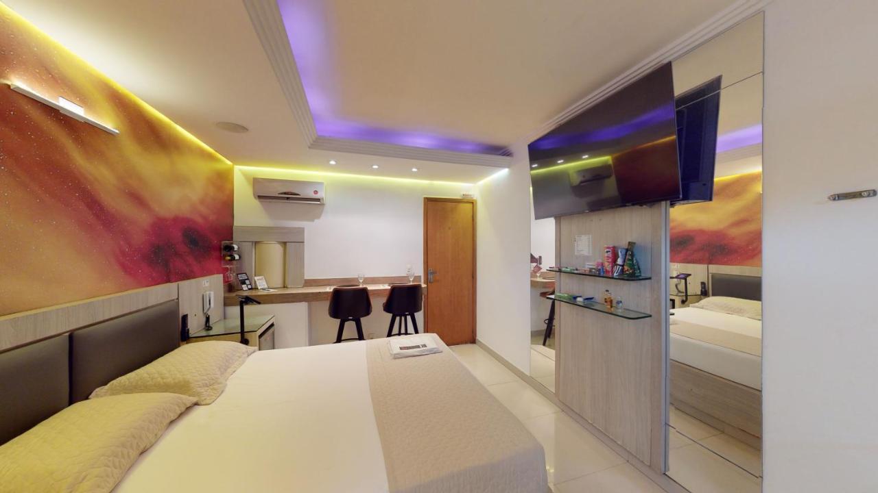 Suite with Spa Bath,1466015039:JPEG